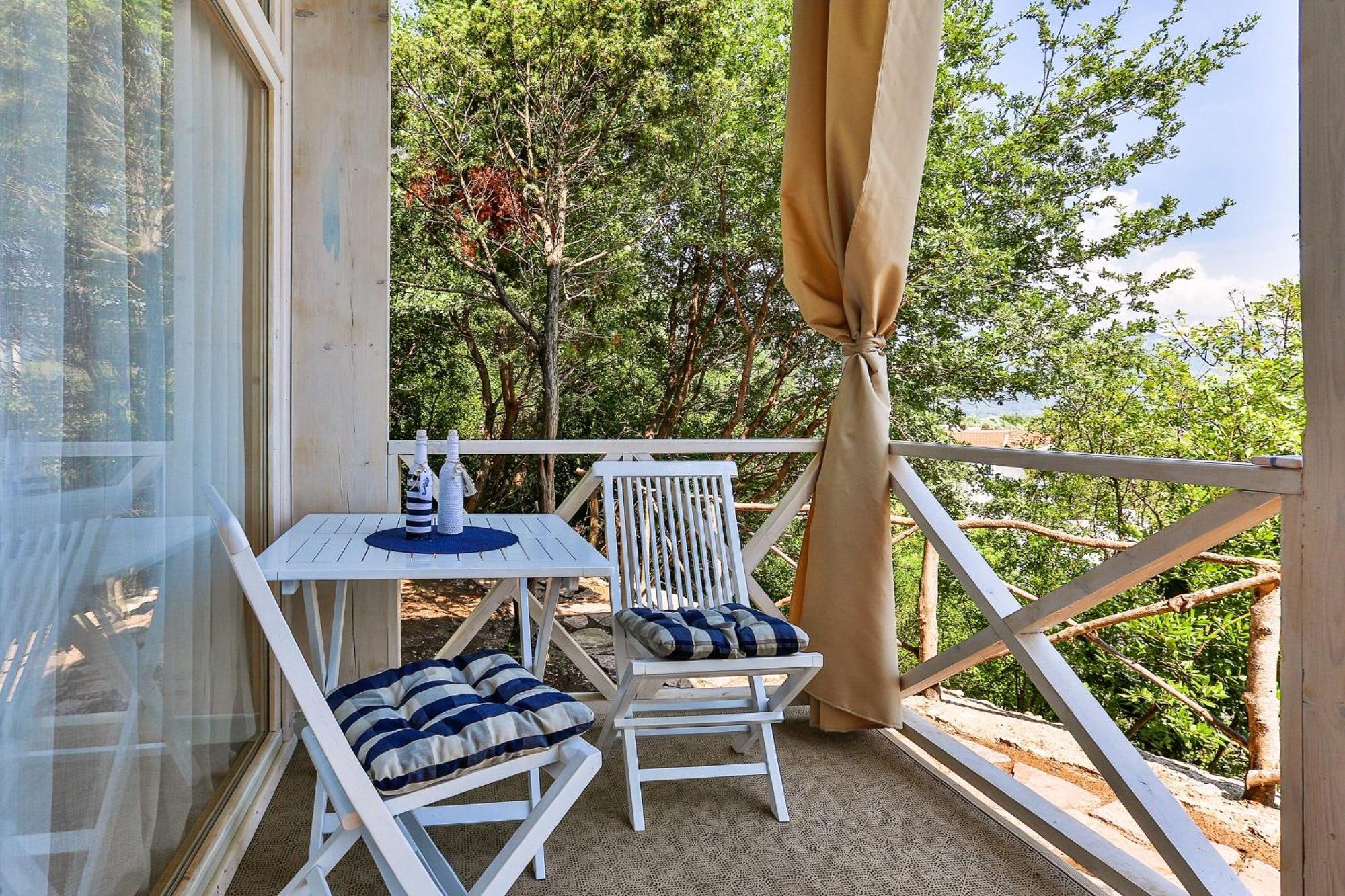 Tramontana Glamping Hotel Bar Bagian luar foto