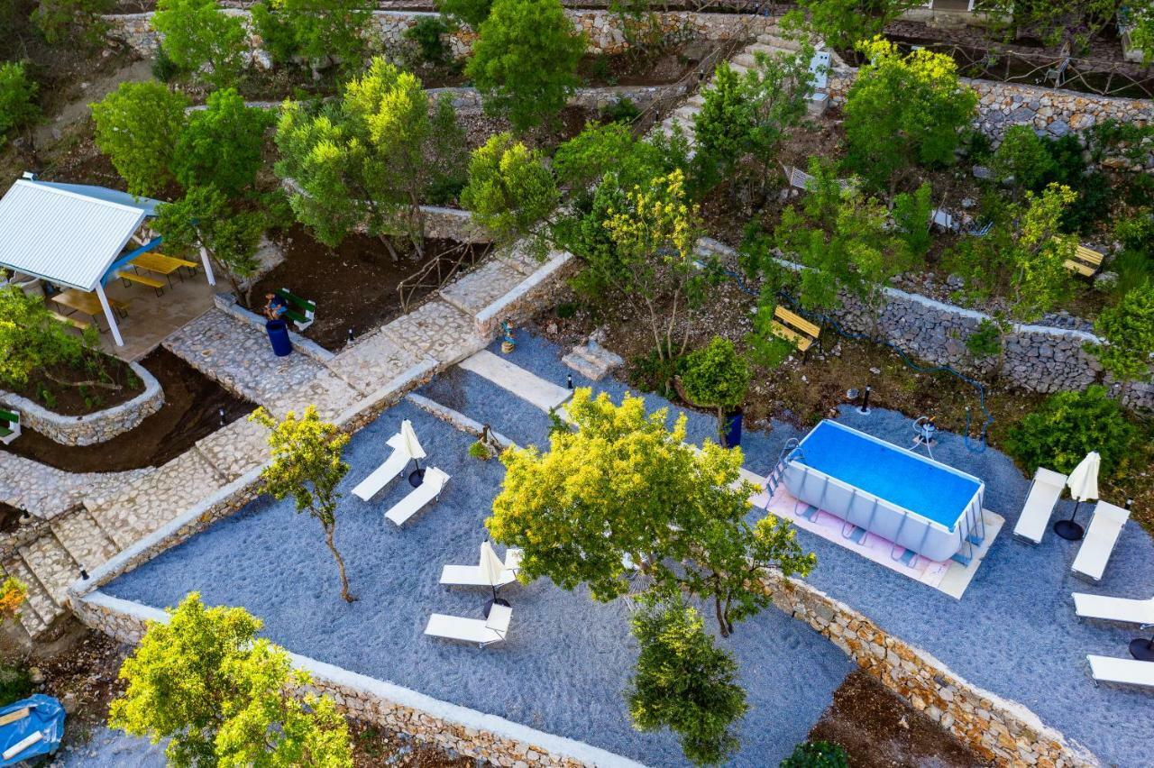 Tramontana Glamping Hotel Bar Bagian luar foto