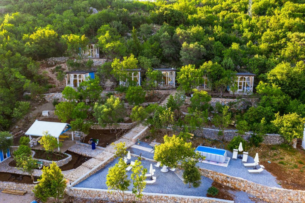 Tramontana Glamping Hotel Bar Bagian luar foto
