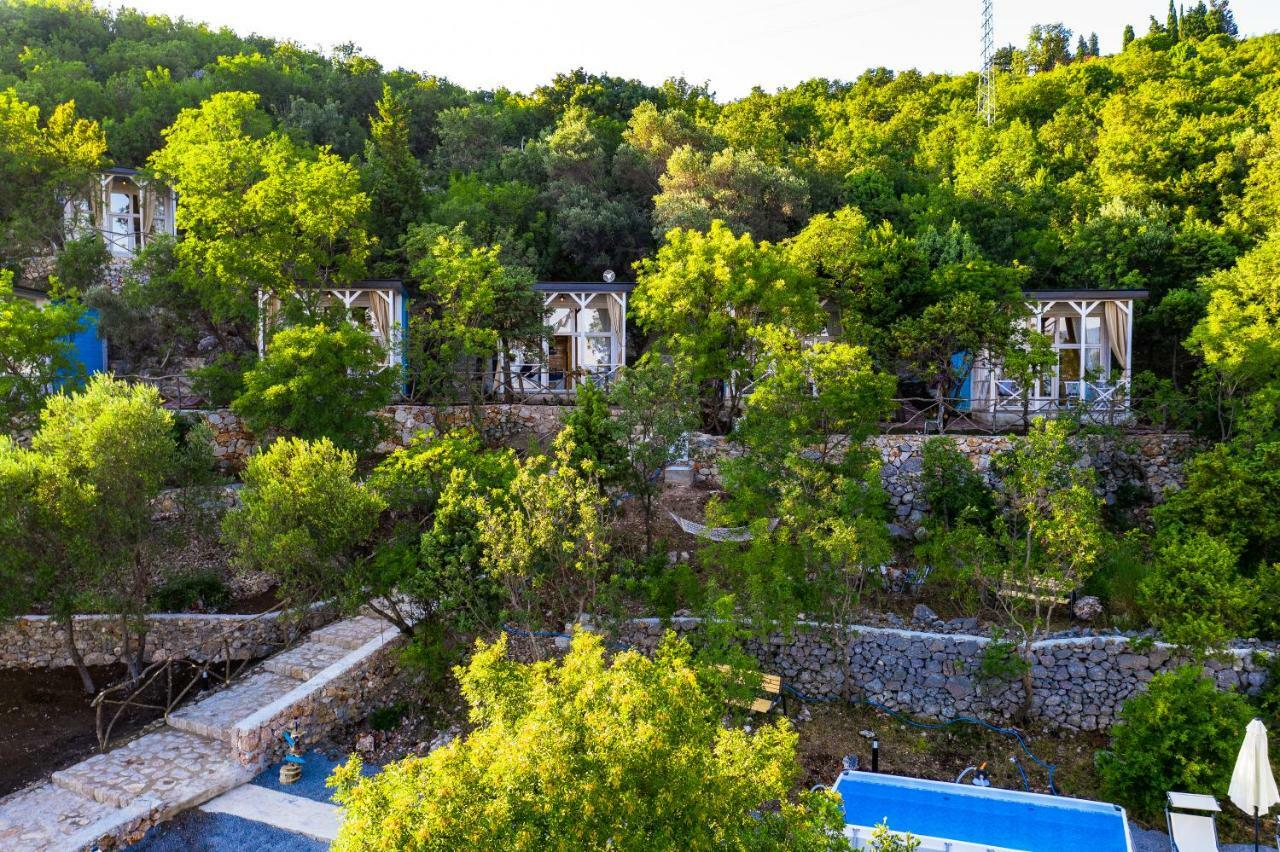 Tramontana Glamping Hotel Bar Bagian luar foto